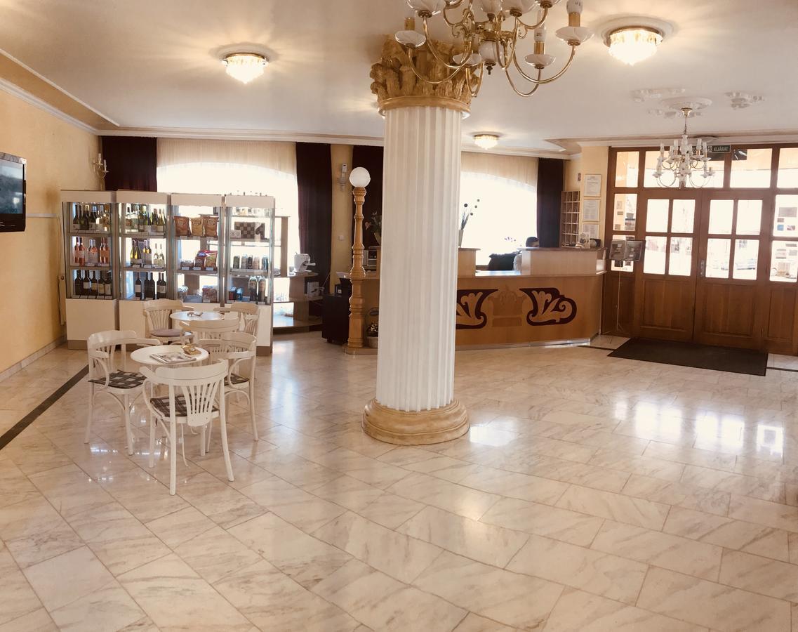 Hotel Korona Hajdúszoboszló Exterior foto